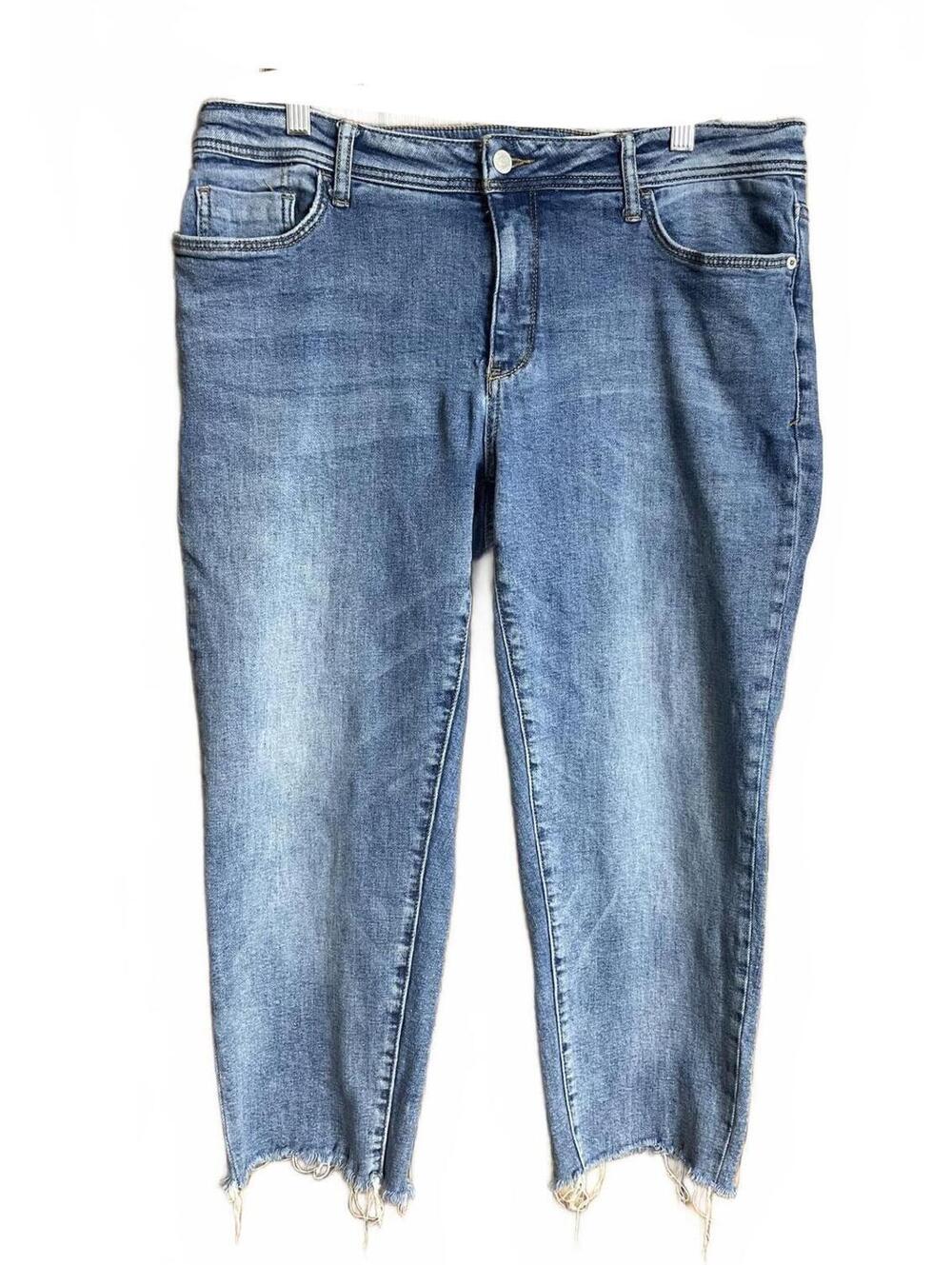 Pilcro Anthropologie crop frayed denim jeans 16W